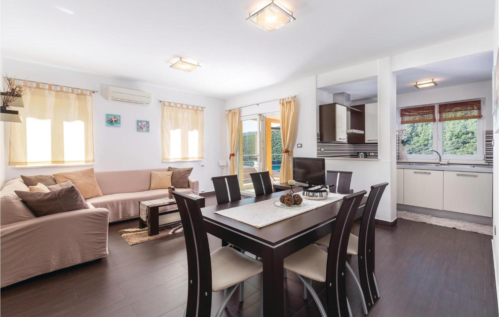 Gorgeous Apartment In Labin With Kitchen Eksteriør bilde